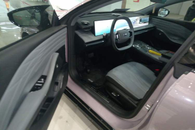 Used Geely Galaxy E8 2024 550 km Range Rear-Drive Dragon Edition