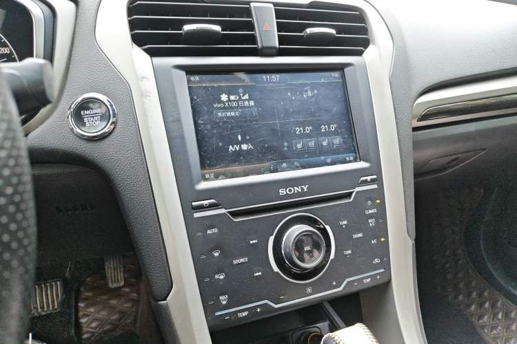 Used Ford Mondeo 2013 2.0L GTDi240 Flagship Edition Audio And AC Panel