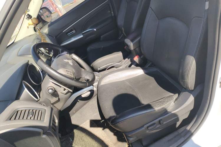 Used Mitsubishi ASX 2013 2.0L CVT Two-Wheel Drive Luxury Edition
