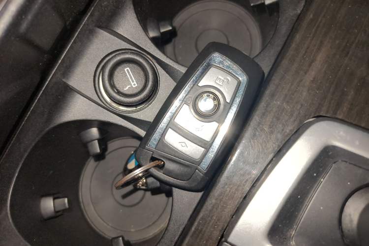 Used BMW 5 Series 2014 525Li Luxury Design Package