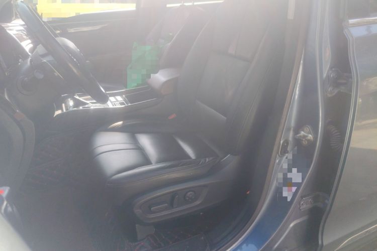 Used GAC Trumpchi GS8 2017 320T Two-Wheel Drive Luxury Smart Connectivity Version (7 Seats) Left Front Seat