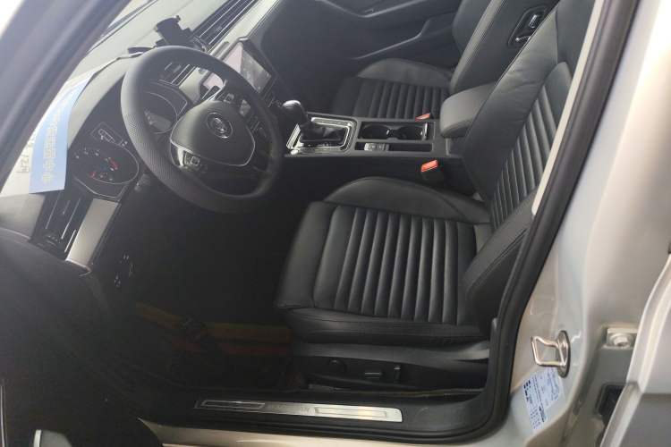 Used Volkswagen Magotan 2018 330TSI DSG Advanced Model
