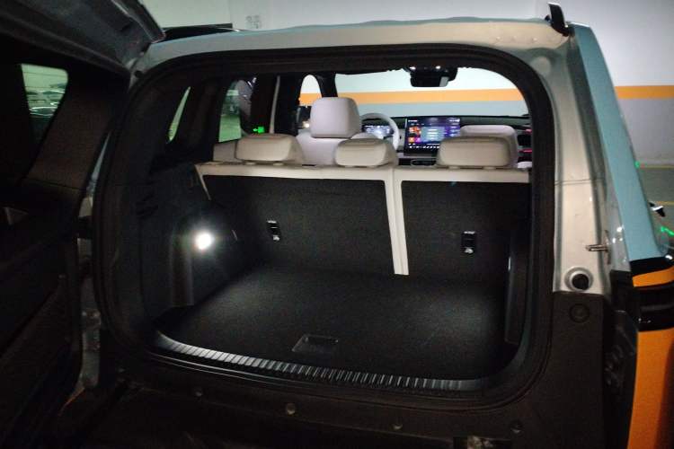 Used Formula Leopard Titanium 3 2025 501KM All-Wheel Drive Intelligent Driving Ultra Version
