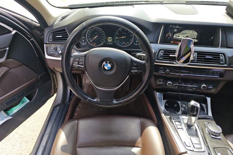Used BMW 5 Series 2014 525Li Luxury Design Package
