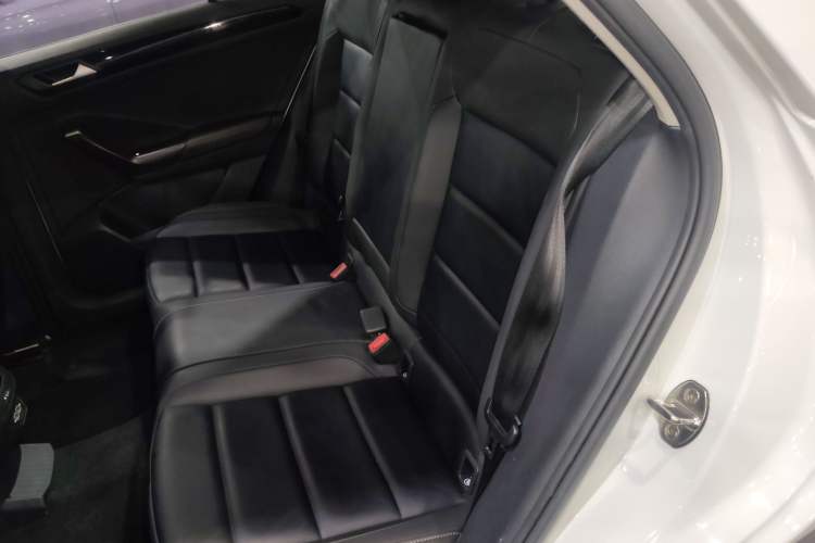 Used Volkswagen T-ROC 2020 280TSI DSG Two-Wheel Drive Comfort Version Left Rear Seat