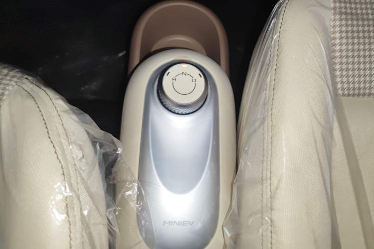 Used Wuling Hongguang MINIEV 2025 Four-Door Version Advanced Edition
