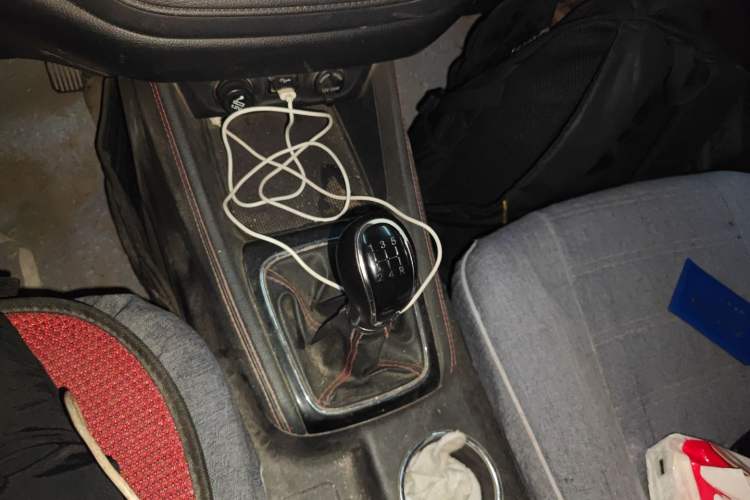 Used CHANGAN OSHAN A800 2017 1.6L Manual Comfort Model Gear Lever