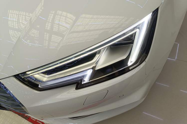 Used Audi A4L 2018 30th Anniversary Edition 40 TFSI Fashion Model