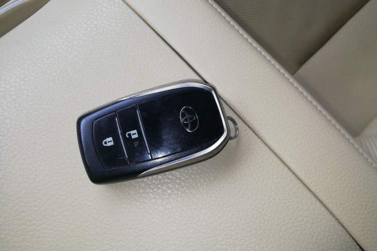 Used Toyota Highlander 2015 2.0T Four-Wheel Drive Luxury Edition 7-Seater