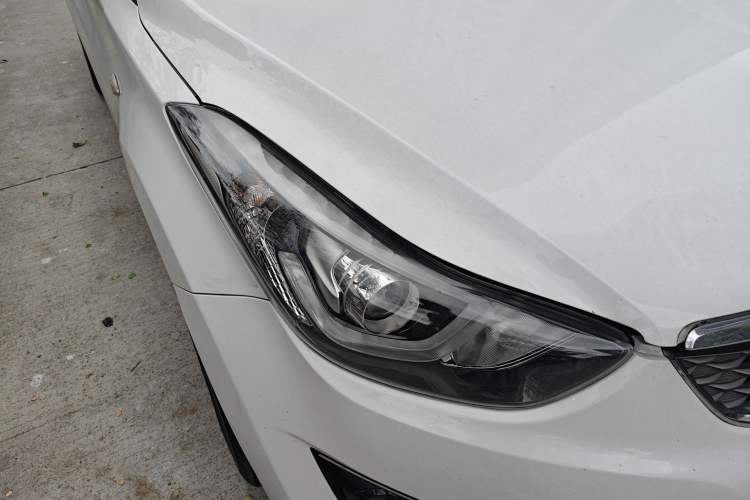 Used Hyundai Elantra (5th Generation / Langdong) 2016 1.6L Automatic Smart Version Right Front Headlight