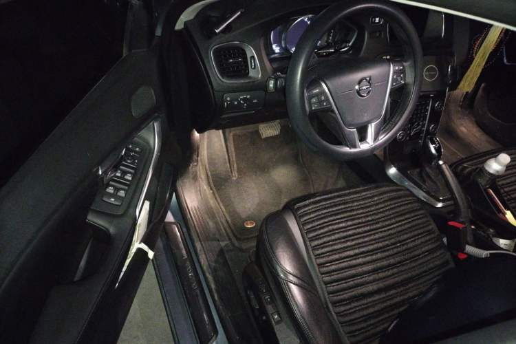 Used Volvo V40 2019 T3 Zhiyi Edition Driver Seat