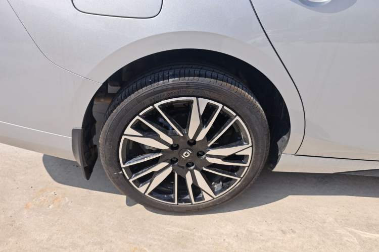 Used CHANGAN NEVO A05 2025 Truly Delicious Version 145 Excellence Edition Exterior 5