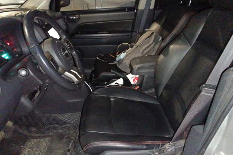 Used Jeep Compass 2011 2.4L Four-wheel Drive Classic Edition
