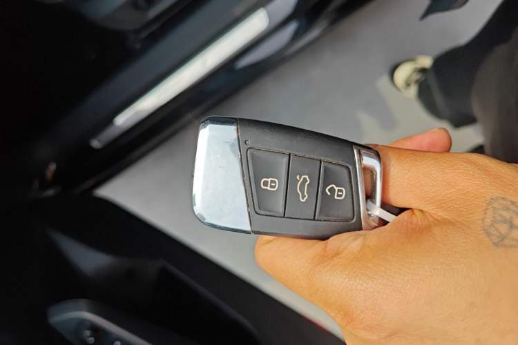 Used Volkswagen Passat 2022 330TSI Starry Elite Edition Custom Version Vehicle Key