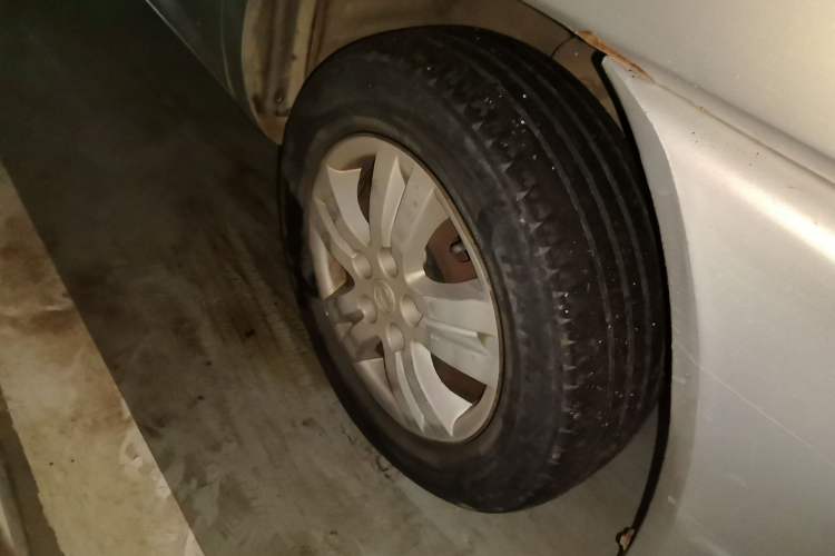 Used FORTHING Lingzhi 2015 V3 1.5L 7-seat Standard Model
