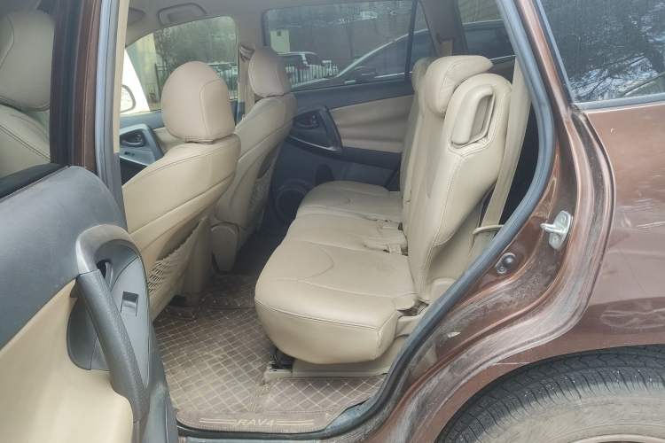 Used Toyota RAV4 2011 2.0L Automatic Classic Edition Left Rear Seat