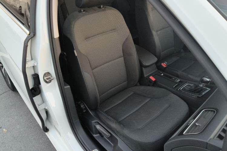 Used Volkswagen Golf Pure Electric 2020 Chari