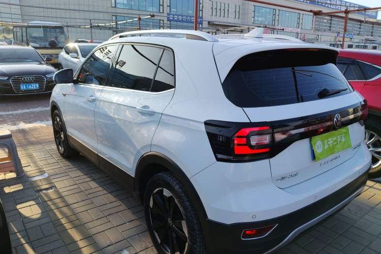 Used Volkswagen Tacqua 2021 200TSI DSG JoyConnect Edition