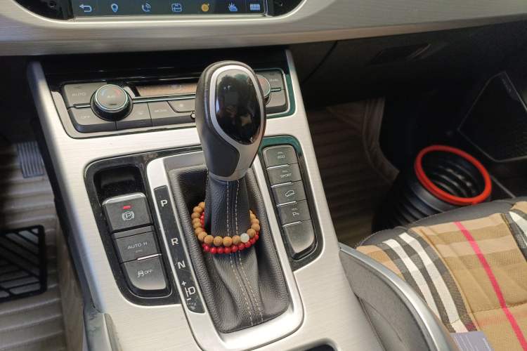 Used Geely Auto Emgrand X7 Sport 2016 1.8TD Automatic Smart Connectivity Version
