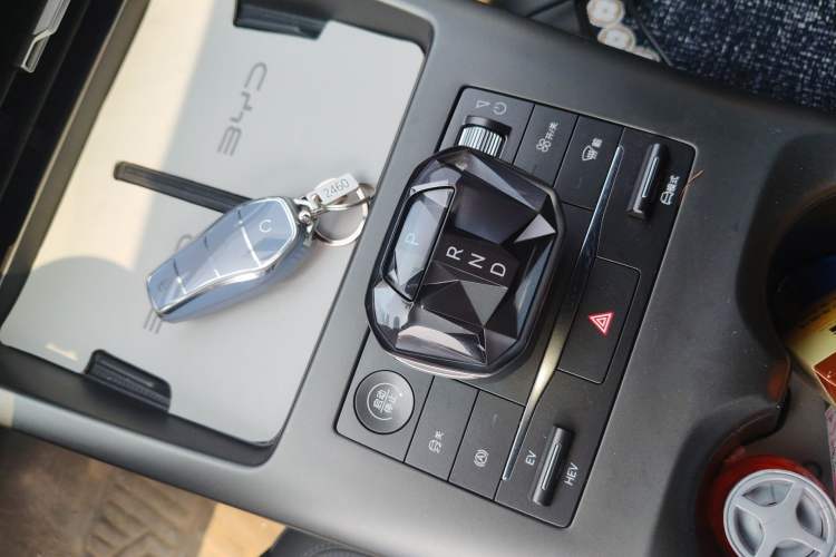 Used BYD Qin PLUS 2025 DM-i Smart Drive 55KM Leading Model Gear Lever