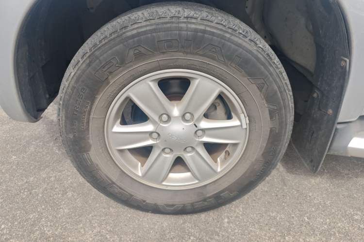 Used Isuzu D-MAX 2018 3.0T Two-Wheel Drive Automatic Elite Version 4JJ1-TC HI