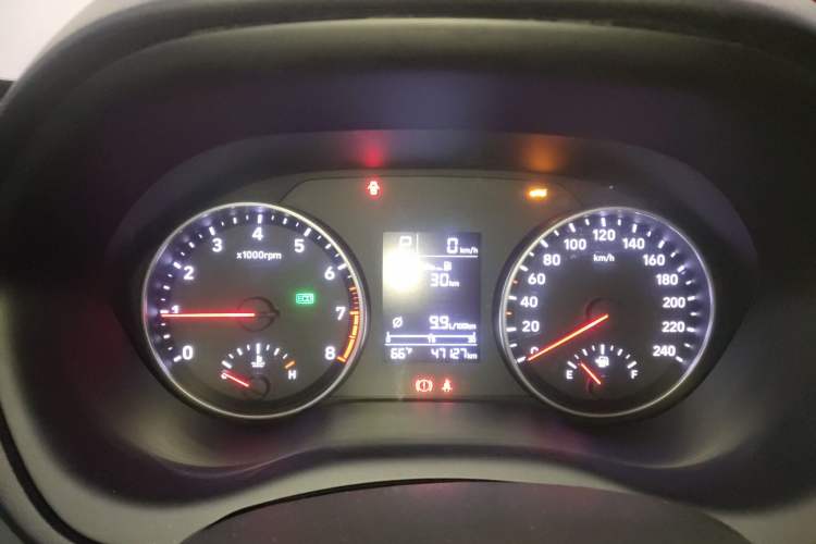 Used Hyundai Celesta 2018 1.6L Automatic GL Enjoyment Edition China VI compliant Instrument Cluster