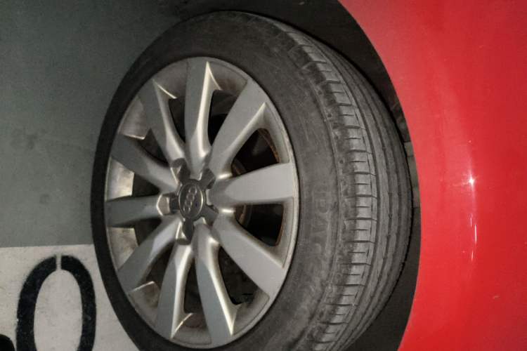 Used Audi A1 2014 30 TFSI Sportback Comfort Model Right Front Wheel Hub