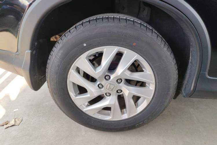 Used Honda CR-V 2015 2.4L four-wheel drive luxury version
