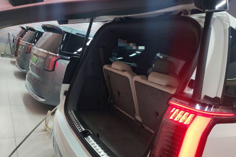 Used Zeekr 009 2024 Six-Seat Executive Version 4WD 108 kWh
