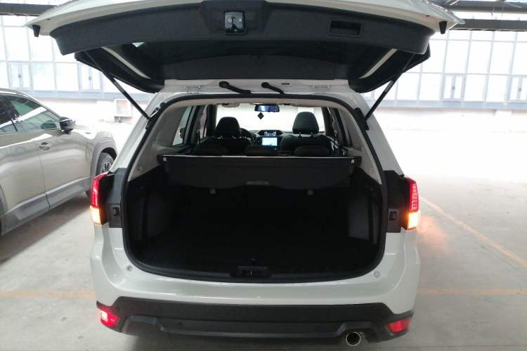 Used Subaru Forester 2022 2.0i AWD Luxury Edition EyeSight Trunk