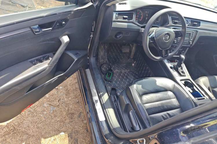 Used Volkswagen Passat 2017 1.8TSI DSG Government Procurement Version (CEA Engine)
