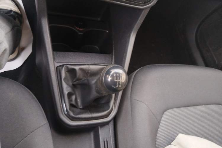 Used Volkswagen Jetta 2017 1.5L Manual Fashion Edition
