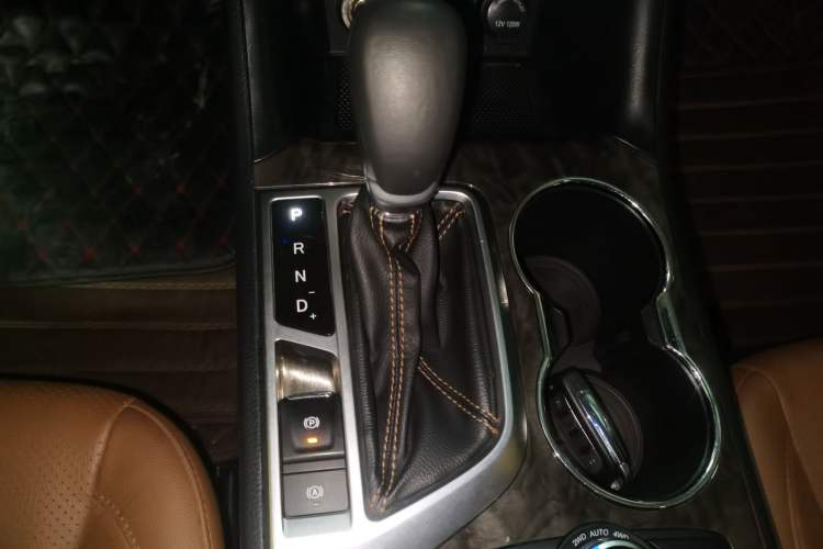 Used Changan CS95 2017 2.0T Four-Wheel Drive SmartDrive Edition
