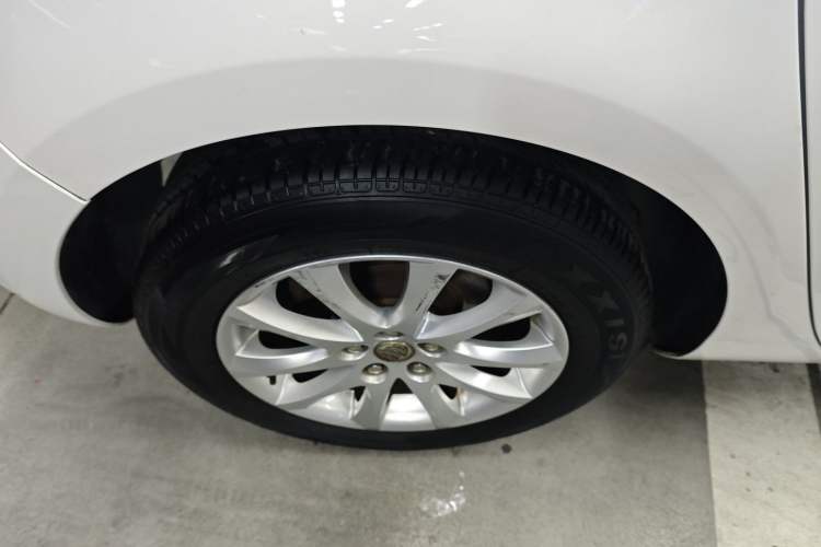 Used Buick GT 2014 XT 1.6L Automatic Fashion Edition Exterior 5