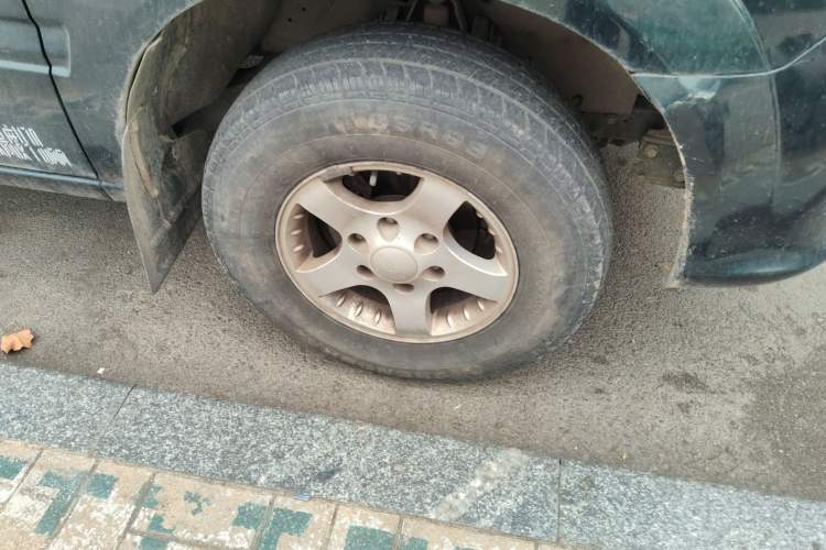 Used JMC Baodian 2016 2.8T New Value-Added Diesel Two-Wheel Drive Extended Cargo Basic Version JX493ZLQ4F
