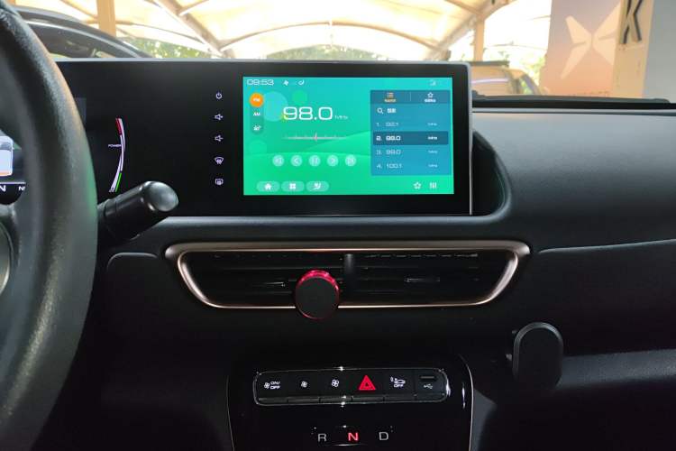 Used ORA White Cat 2022 Xiaoyue Mao Edition 360 km Luxury Model Lithium NMC