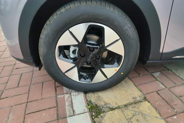 Used Geely Galaxy Geome 2026 Model 310km Dream Edition Left Front Wheel Hub