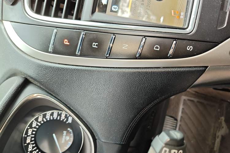 Used Lincoln MKX 2018 2.0T Two-Wheel Drive Deluxe Edition Gear Lever