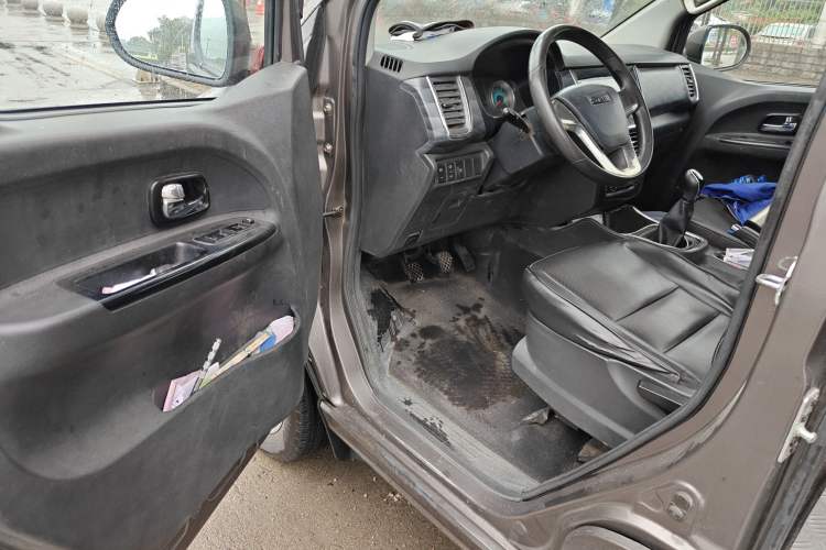 Used Jinbei Gold Hiace 2021 1.5L Passenger Vehicle Engineering Lion 7 Seats