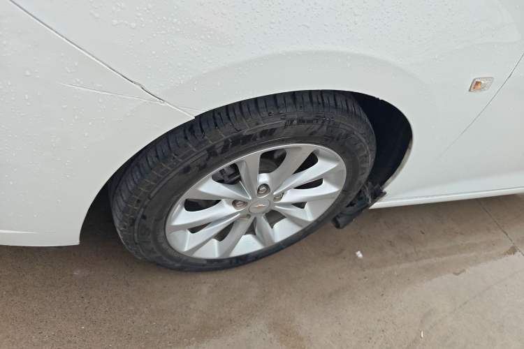 Used Chevrolet Cruze 2017 1.5L Manual Pioneer Edition
