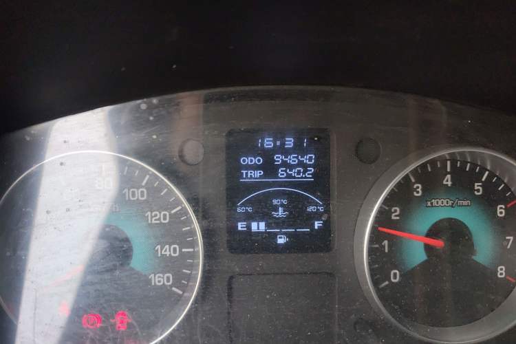 Used Jinbei New Hiace S 2023 1.5L Wealth Edition Van 2/5-Seater Air-Conditioned Model SWC15M Odometer Close Up