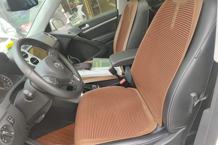 Used Volkswagen Tiguan 2016 300TSI Automatic All-Wheel Drive Fashion Vision Edition Left Front Seat