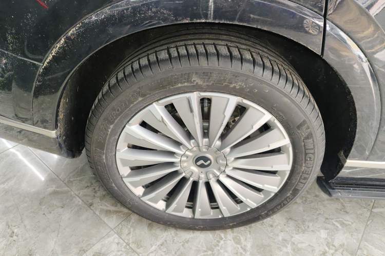 Used ONVO Luxeed L90 2025 Model—Ultra Six-Seater Version
