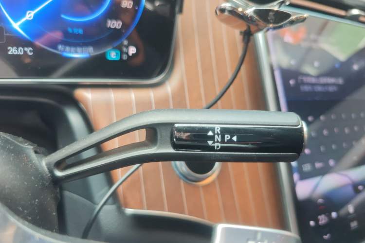 Used Mercedes-Benz EQE 2022 350 Luxury Edition Gear Lever