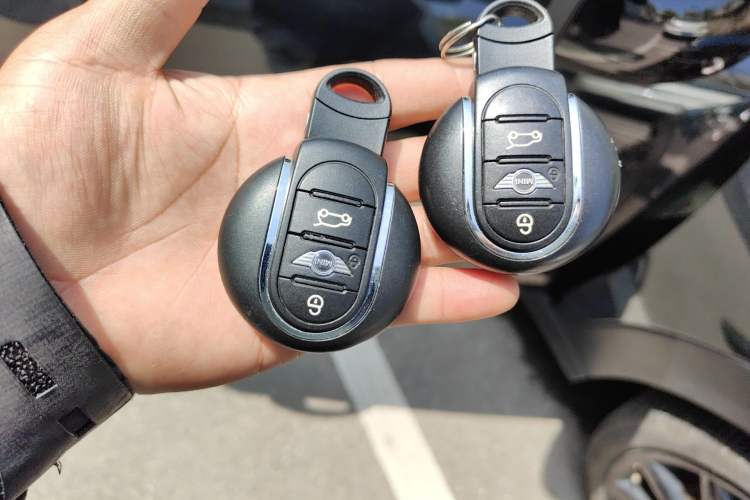 Used MINI 2016 1.5T COOPER Performance Edition 5-door version Interior 1