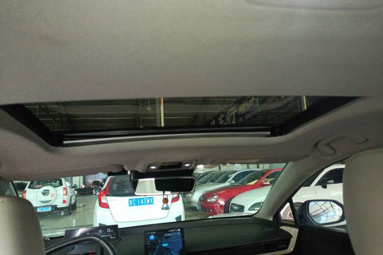 Used Toyota bZ3 2023 616 km Long-Range Premium Headliner