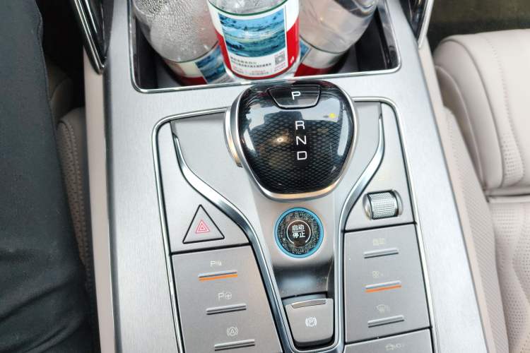 Used BYD Tang New Energy 2025 Intelligent Driving Version DM-i 115KM Flagship Edition Gear Lever