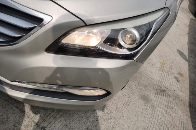 Used Hyundai Mistra 2014 1.8L Automatic Smart GLS Left Front Headlight
