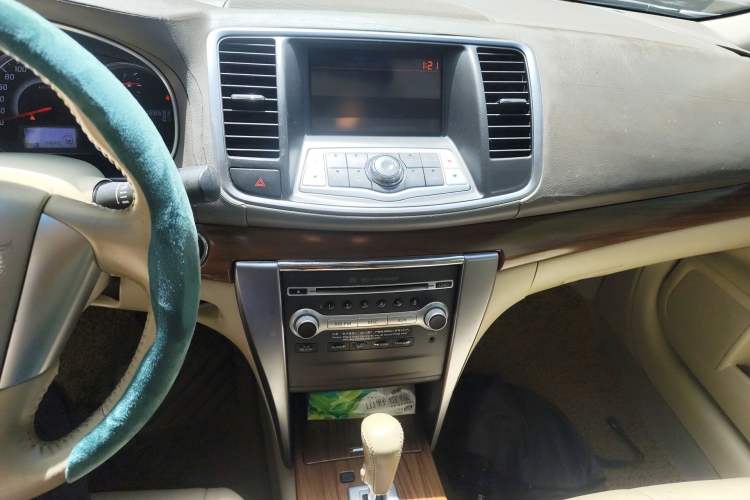 Used Nissan Teana 2011 2.0L XL Glory Edition Audio And AC Panel