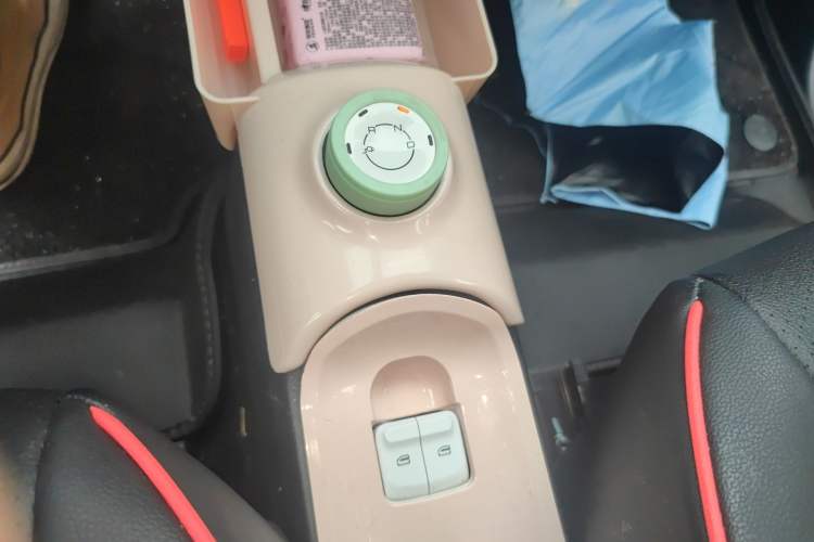 Used Wuling Hongguang MINIEV 2024 Third Generation 120 km Gear Lever
